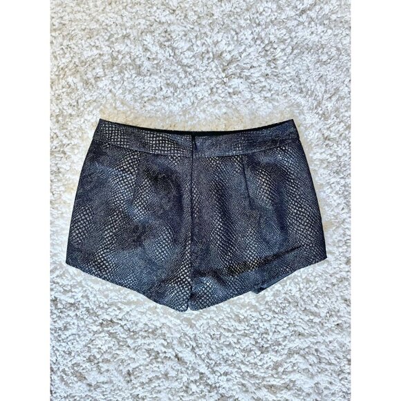 Express Metallic Snakeskin Print Black Skort Size 0 - Picture 3 of 4